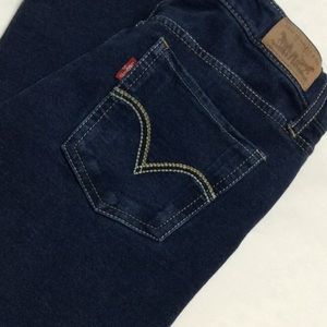 Girls 12reg. Levi’s Super Skinny Knit Jean.